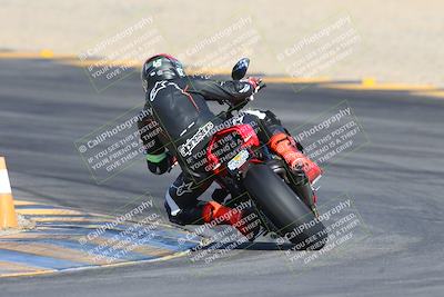 media/Dec-05-2024-Racers Edge (Thu) [[e102e0690b]]/3-B Group/Session 1 Turn 8 Backside/